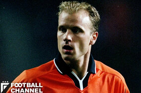 オランダ代表対アルゼンチン代表といえばこのゴール！ 天才ベルカンプの神業タッチ