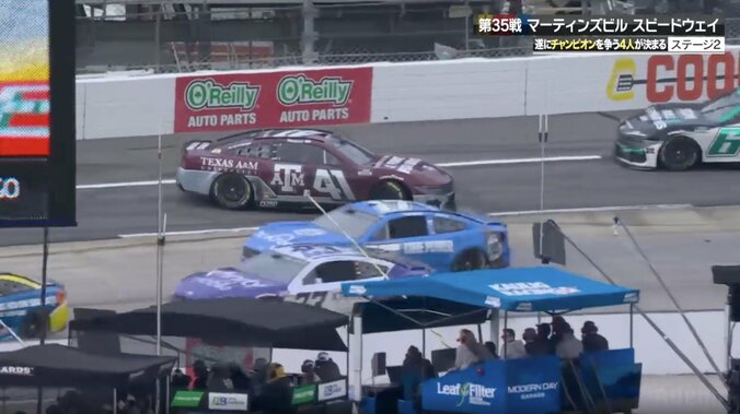 スピンした車の脇を「ギリギリ抜けていきました」 41歳ベテランレーサー、驚異の危機回避テクニックに「うまい」称賛の声 4枚目