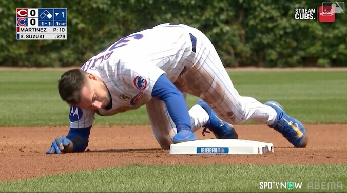 【写真・画像】カブス激震！鈴木誠也の打席でアクシデント…タッカーの顔面にヘルメット直撃　塁上で“苦悶”、走塁シーンに球場騒然　1枚目