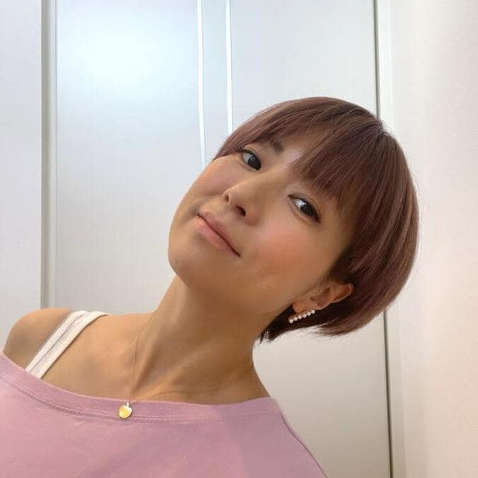  hitomi、コロナ感染の療養期間が終了し仕事を再開「誕生日に陽性がわかり」  1枚目