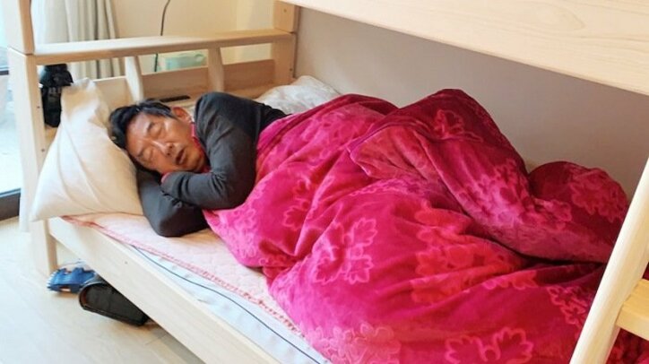 東尾理子、酔って子ども用ベッドで眠る夫・石田純一「記憶は、ないらしい」