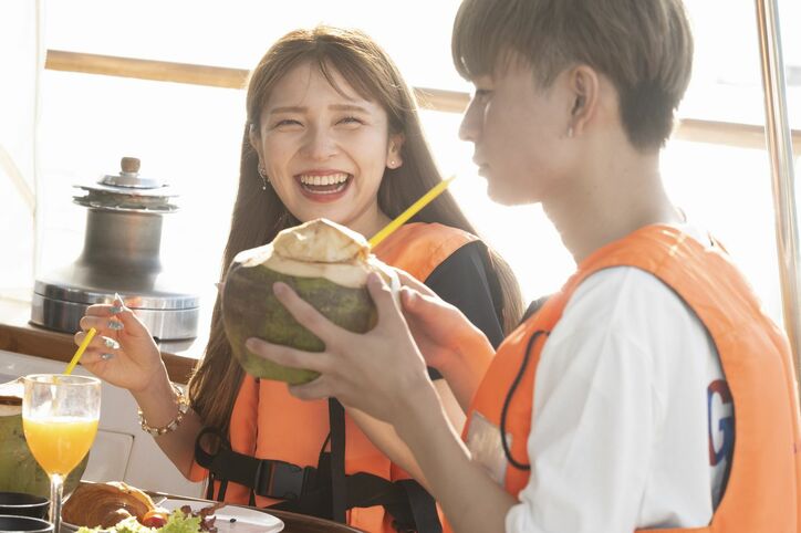 「女子高生ミスコン2022」セミファイナリスト・まゆ、モテ男子・そらと早くも両想い！？『今日好き』プーケット編第3話