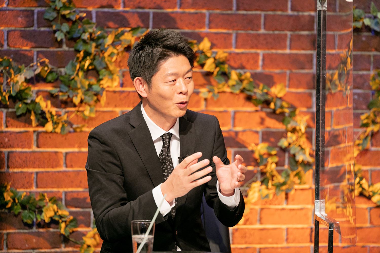 ルフィの手相が 天下取りの相 だった衝撃の理由 作者の尾田氏から来た回答とは バラエティ Abema Times ルフィの手相が 天下取りの相 だった衝撃の理由 作者の尾田氏から来た回答とは バラエティ Abema Times