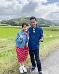 鈴木奈々、中山秀征と畑をバックに2ショット「めちゃめちゃ優しい中山秀征さんと めちゃめちゃ大好きです！」