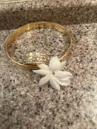 キャシー中島『今年最後のピカケの花』