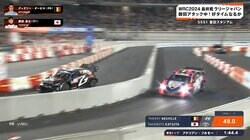 「勝田はえぇ」日本人ドライバーが「ビタビタ」豪快ドーナツターン！ “壁スレスレ”全開アタックにスタジアム熱狂