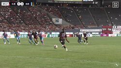 挨拶がわりのバカヨコ！！ 大型補強の札幌、J１残留への“切り札”がデビュー戦で強烈PK弾！GKの手を弾く豪快ショット炸裂の瞬間