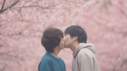 田中圭&林遣都、桜舞い散る中キス…「涙で画面がみえない」「急な名前呼び死ぬて」と反響『おっさんずラブ-リターンズ-』
