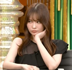 チップを差し出す指先が美しい…ポーカー女王の大胆ブラフ・オールイン！ スタジオも思わず「いったいった！」大興奮