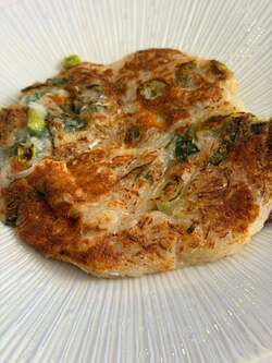 川崎麻世、妻と料理を楽しむ様子を報告「夫婦で共同作業の料理も楽しく美味しい」