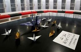 「ブラボーと言わせて」日本代表が残した折り鶴と手紙が再び話題に！今度はホテルのスタッフにも感謝