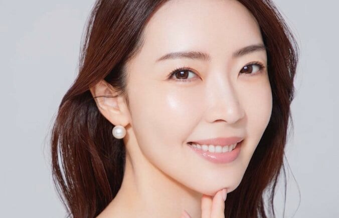 【写真・画像】「肌だけで月50万円課金」46歳美魔女の1ヶ月分の基礎化粧品の量に驚きの声「一生分じゃなくて！？」「余ったやつはどうするの！？」　1枚目