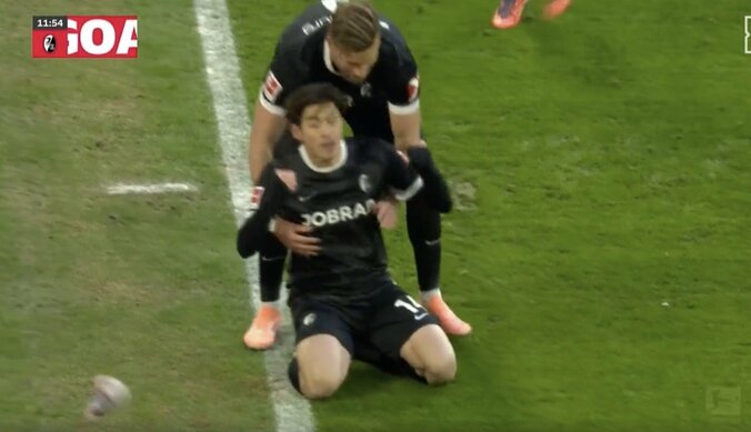 【写真・画像】ウソでしょ！？ 鈴木唯人に「ドン引き」強烈ダイレクトボレー→名手ノイアーの脇をぶち抜く…ファン騒然「カッコ良すぎ」　1枚目