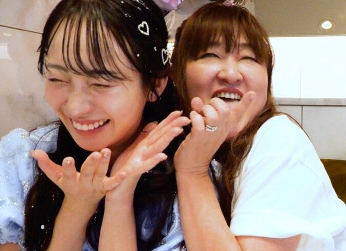 【写真・画像】名古屋のNo.1キャバ嬢、バースデーに実の母親が来店「30年前に錦でブイブイ言わせてた」　1枚目