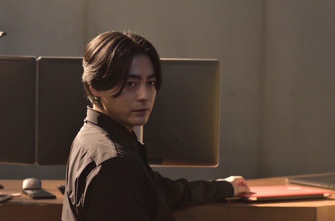 自殺の理由はいじめ？圭司（山田孝之）と祐太郎（菅田将暉）がぶち当たる“果てしなく深い闇”とは…『dele』第6話あらすじ（場面写真17枚） 16枚目