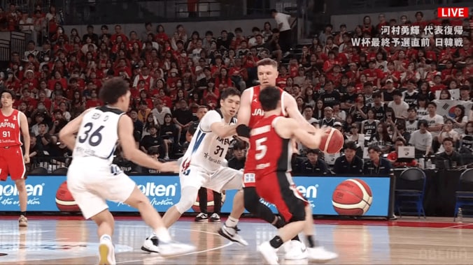 韓国選手が唖然…河村勇輝が「やっぱレベチ」「うますぎない？」高速ムーブ→ディープスリーにSNS沸騰 3枚目