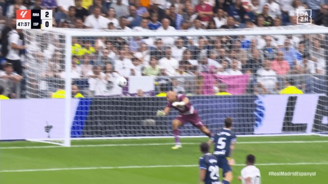 「違法レベルだ」最強エンバペ、“魔法のドライブショット”に世界震撼！「軌道が狂ってる」「ゲーム映像かと思った」GK唖然のスーパーゴール 3枚目