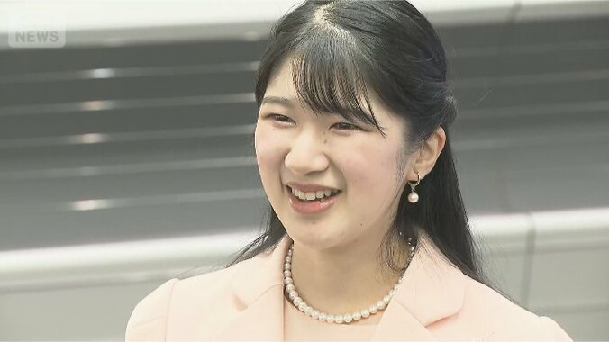 晴れやかな笑顔で