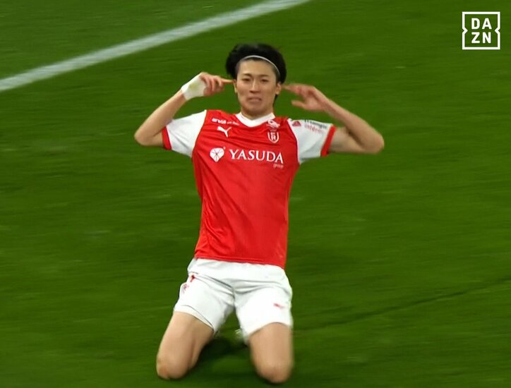 【写真・画像】「お前のマークだろ！」日本代表SBが激昂！“爆速カバーリング”でピンチ救う→味方に吠えた一部始終　1枚目