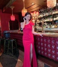 「セクシー過ぎ」橋本マナミ、スリットからちらり覗かせる美脚ショットにファン興奮