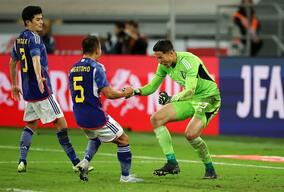 森保ジャパンがエクアドルとスコアレスドロー　PKのピンチもシュミットが好セーブで日本を救う