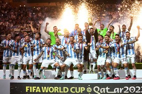 【W杯】無邪気なメッシが「可愛い」　優勝アルゼンチン“歓喜のロッカールーム”が反響