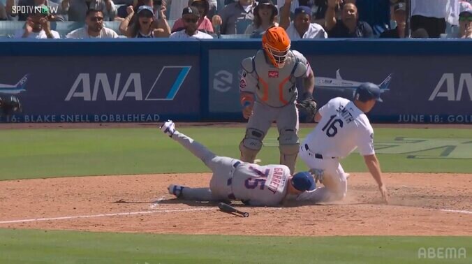 【写真・画像】「なんじゃ、あの当たりは」大谷翔平“らしからぬ”珍打に球場どよめき…ボテボテ打球→激走「守備位置に助けられた」驚く声も　1枚目