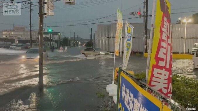 「一番のかき入れ時が…」“ゲリラ雷雨”お盆直撃で観光地困惑　増水・土砂崩れも 1枚目