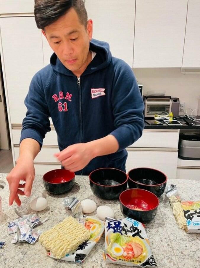 ココリコ・遠藤の妻、夫の得意料理を披露「これが美味しいんです」 1枚目