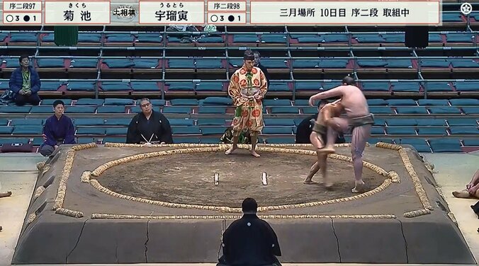「何だこの動き」「感動した」62キロ力士、体重2倍差を翻弄 “一瞬の妙技”で制す 4場所ぶり勝ち越し 4枚目