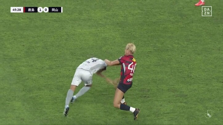 【映像】首をつかんで投げ飛ばした瞬間