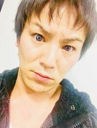 狩野英孝　青いカラコンを装着した顔公開し「ビビるだろうな。。」