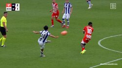 嘘だろ！久保建英、スーパーミドルでゴラッソ“未遂”「心臓バクバクえぐい」「キーパー空気読んでよ」圧巻ダイレクトボレーにスタジアムも騒然