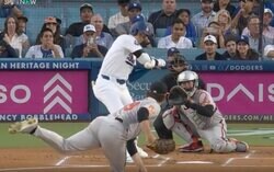 怖くないのか…？ “死球”の大谷翔平に「ドン引き」 まさかの“初球打ち”に「鉄人すぎる」