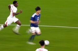 「全部自分でやったぞ」三笘薫の“イングランド切り裂き弾”に海外ファンも驚愕！「ワールドクラスだ」「今すぐビッグクラブに行くべき」