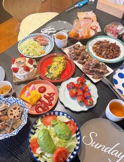  みきママ、44歳を迎え子ども達が作ってくれた料理「嬉しいですね」「幸せですね」の声 