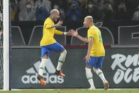 サッカー王国は「サンバを踊るように勝つ」 ワールドカップでのブラジル代表を振り返る