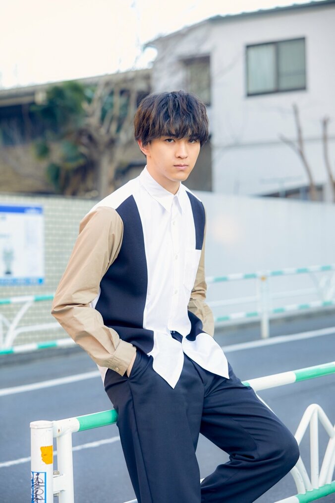 若手俳優・甲斐翔真の真面目な仕事観「芸能人は職人のような地道な仕事」「頑張った分だけ結果が見える」 2枚目