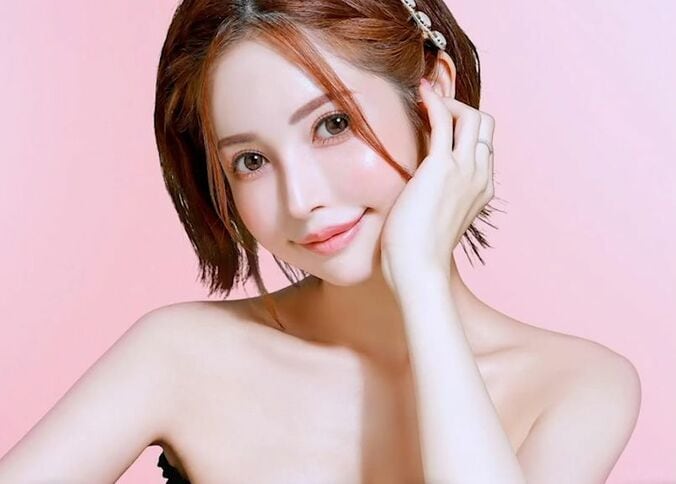 【写真・画像】20歳の最年少・女王キャバ嬢1,700万円の私物を披露「出会って2日目のお客さんにもらいました」　1枚目