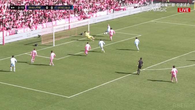 本田圭佑は「空気を読まない」「ガチだ」主役・柿谷曜一朗も天を仰ぐ爆速先制点！「邪魔をしてる（笑）」宇佐美貴史もツッコミ 4枚目