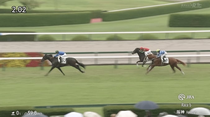 【映像】500kg超え2歳牝馬、“出遅れ最後方→捲り勝ち”の圧巻レース