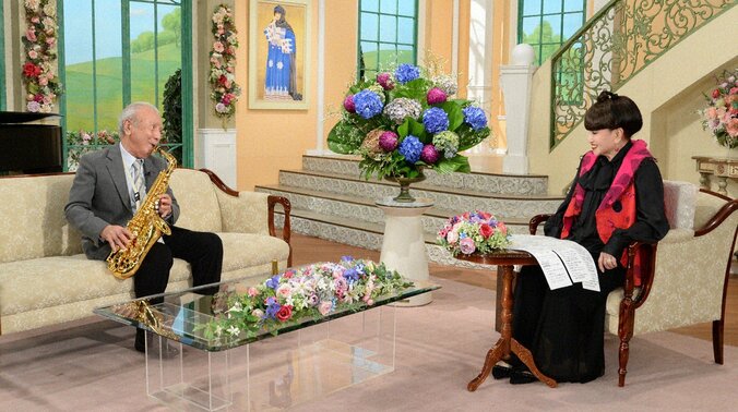 93歳のレジェンドミュージシャン、初めて楽器を教えてくれたのは“駄菓子屋のおじさん”「店先で3日間、1回10円払って」 3枚目