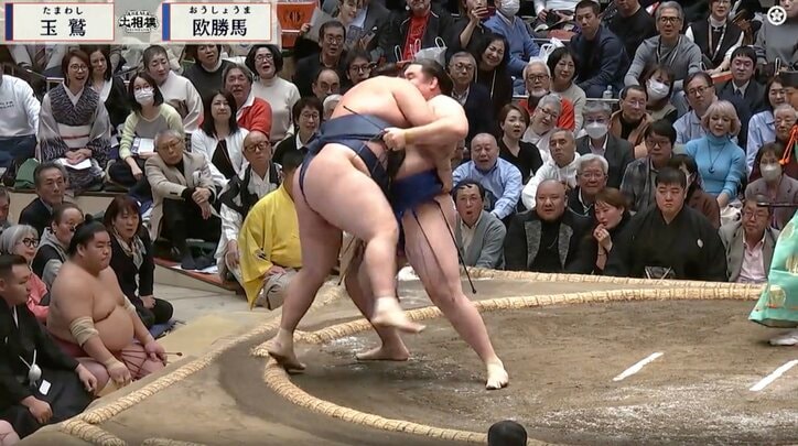 【写真・画像】「脅威の粘り」 41歳の鉄人、土俵際からの“大逆転劇”にファン驚き「足浮いてたのに」館内もどよめきと喝采　2枚目