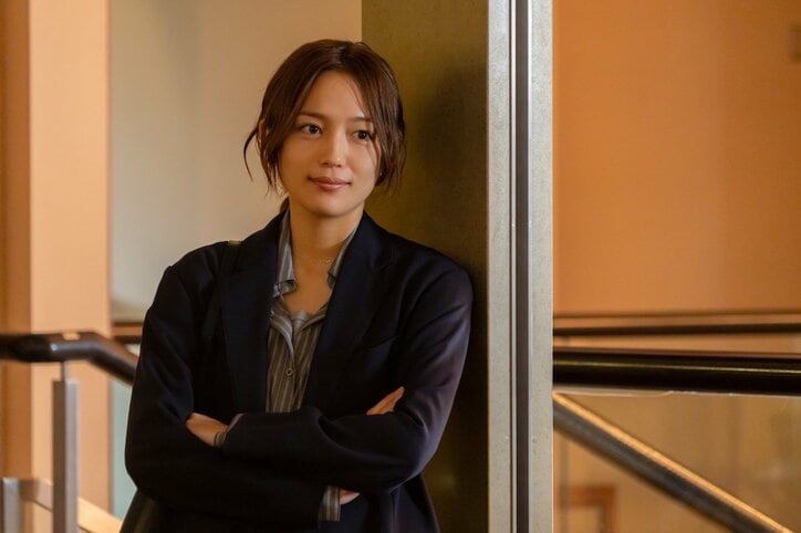 【写真・画像】不倫&ベッド写真流出より重い“週刊誌の第二報”に絶望…芸能界の闇描く『スキャンダルイブ』1話ラストに衝撃展開 3枚目