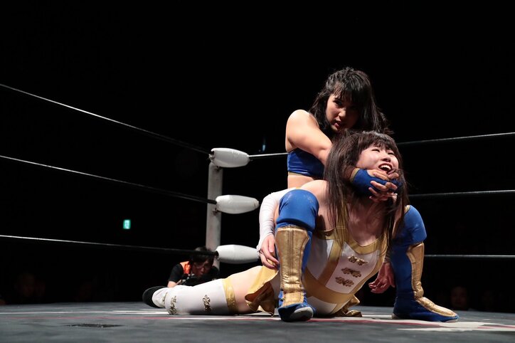 “筋肉アイドル”才木玲佳、雄叫びをあげる!武藤敬司公認「シャイニング・ウィザード」炸裂 東京女子プロレス王座防衛