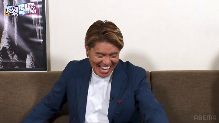 “日本一の大胸筋男”、グラドルのツンツン攻撃で筋肉ムニムニパフォーマンス「いつもより元気」