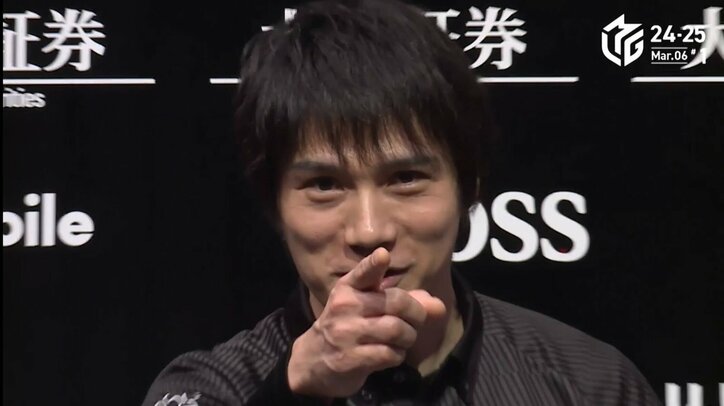 【写真・画像】本田選手の前髪は…「面白いんです！」リポーターと選手の阿吽の呼吸が完璧過ぎる 髪を切り過ぎた自虐ネタにファン大爆笑「ともくんw」「面白過ぎ！」／麻雀・Mリーグ　1枚目
