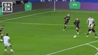 【映像】久保建英、3人のDFの間を通す圧巻のラストパス