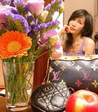 「ここまで紫が似合う人いません」工藤静香、大好きな紫に包まれた“美貌ショット”を披露し称賛の声