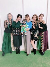 保田圭、メロン記念日との記念写真に感激「嬉しすぎました」